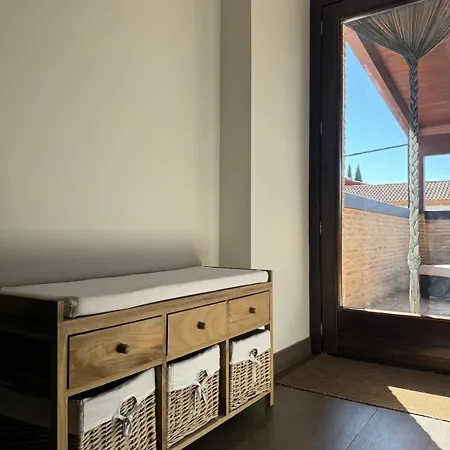 Isabel A 5km De Motorland Aragon Tatil Evi